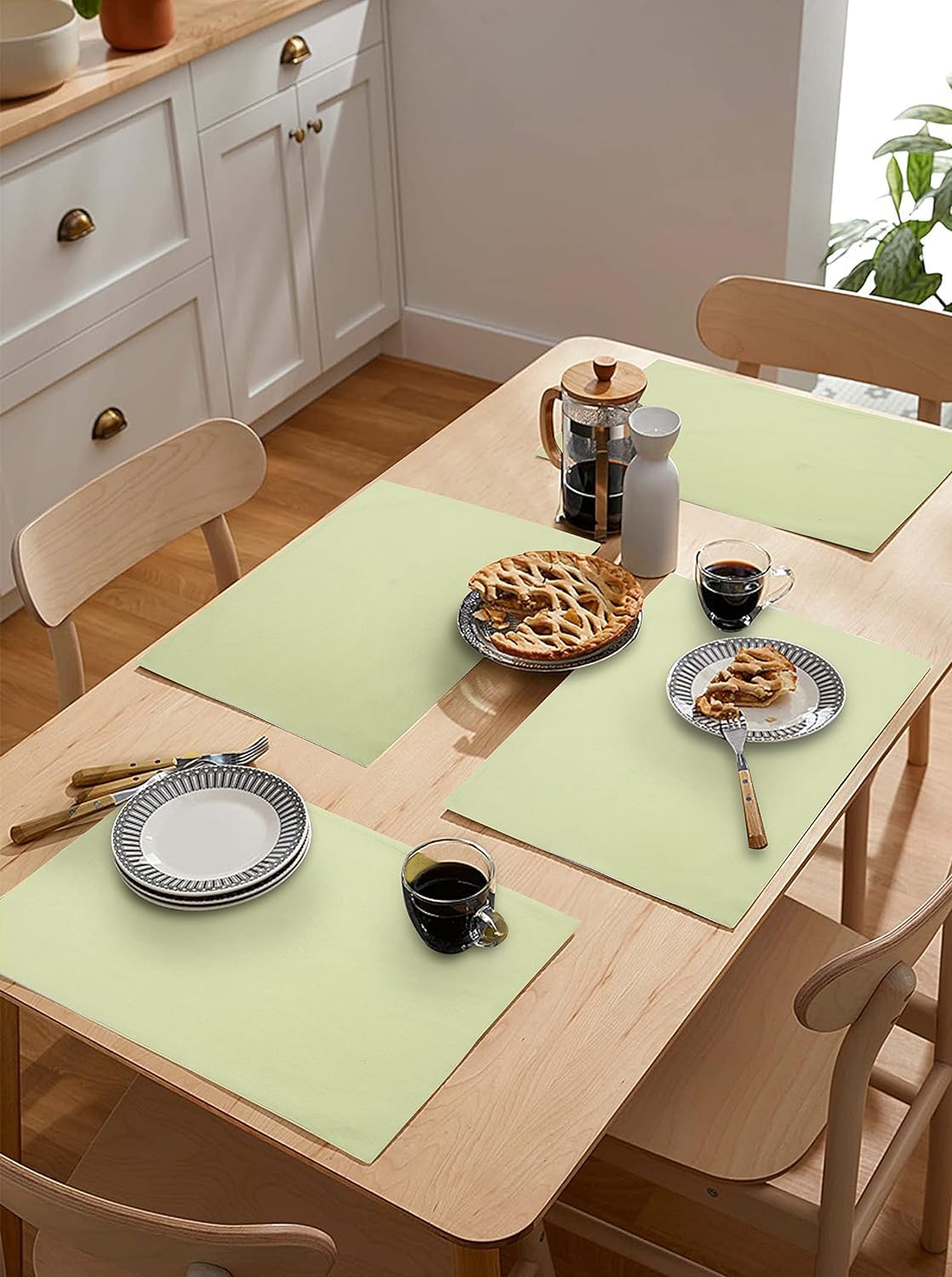 Cotton Table Placemats Set of 4 | Green Heat-Resistant & Washable Mats